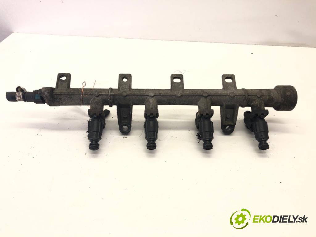 HYUNDAI GETZ (TB) 2001 - 2011    1.4 i 71 kW [97 KM] benzyna 2005 - 2010  Lišta vstrekovacia 9260930006 (Vstrekovacie lišty)