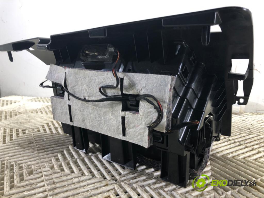 BMW X1 (E84) 2009 - 2015    sDrive 18 d 105 kW [143 KM] olej napędowy 2009 - 2015  Priehradka, kastlík spolujazdca 2991313 (Priehradka, kastlík)