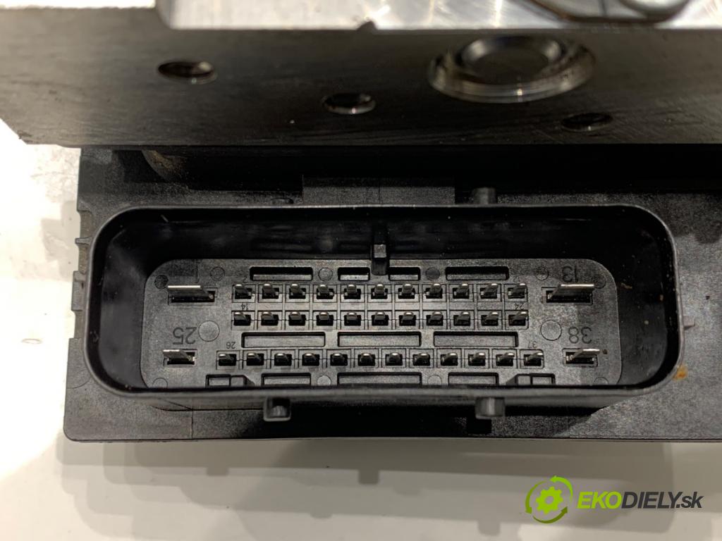 BMW X1 (E84) 2009 - 2015    sDrive 18 d 105 kW [143 KM] olej napędowy 2009 - 2015  Pumpa ABS 6768550 (Pumpy ABS)