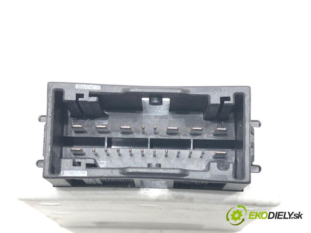 BMW X1 (E84) 2009 - 2015    sDrive 18 d 105 kW [143 KM] olej napędowy 2009 - 2015  Modul ťažného oka 6850497 (Ostatné)