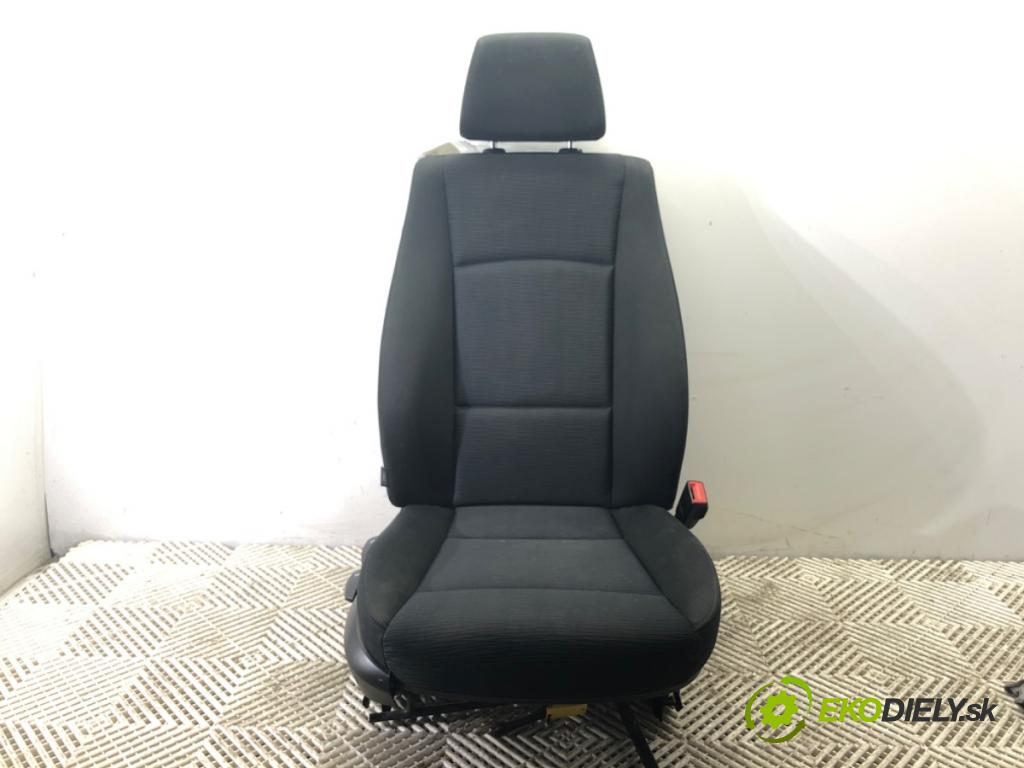 BMW X1 (E84) 2009 - 2015    sDrive 18 d 105 kW [143 KM] olej napędowy 2009 - 2015  Sedadlo pravy predný 