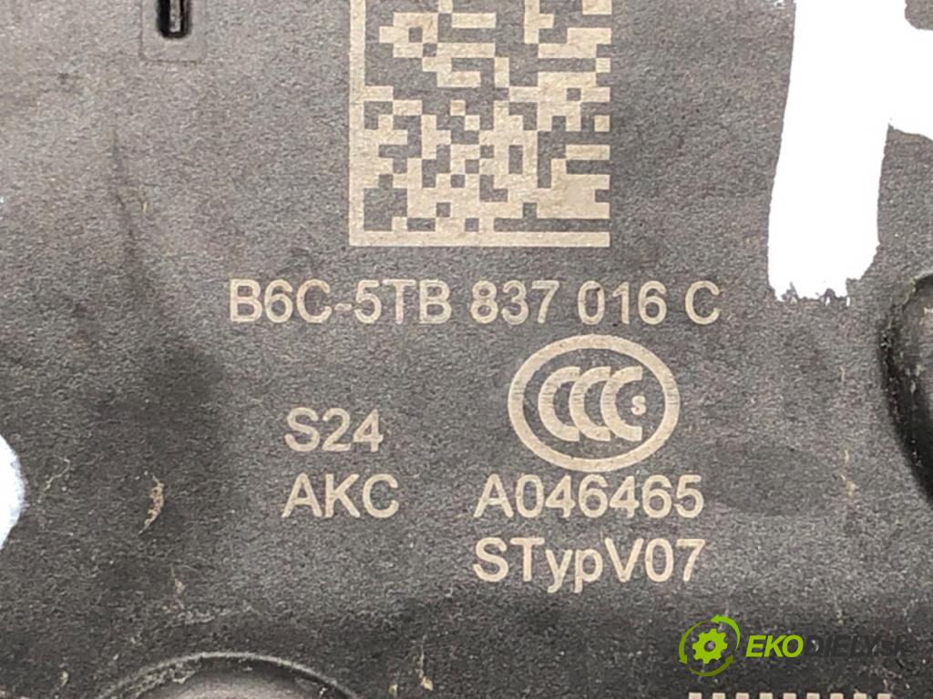 SKODA OCTAVIA III Combi (5E5, 5E6) 2012 - 2022    1.5 TSI 110 kW [150 KM] benzyna 2017 - 2022  zámok dveře pravý přední část B6C-5TB837016C