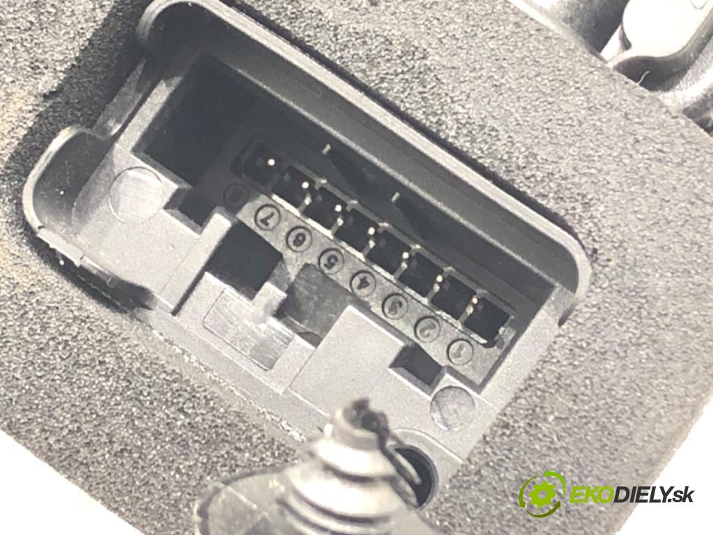 SKODA OCTAVIA III Combi (5E5, 5E6) 2012 - 2022    1.5 TSI 110 kW [150 KM] benzyna 2017 - 2022  zámok dveře levý přední část 5TB837015C