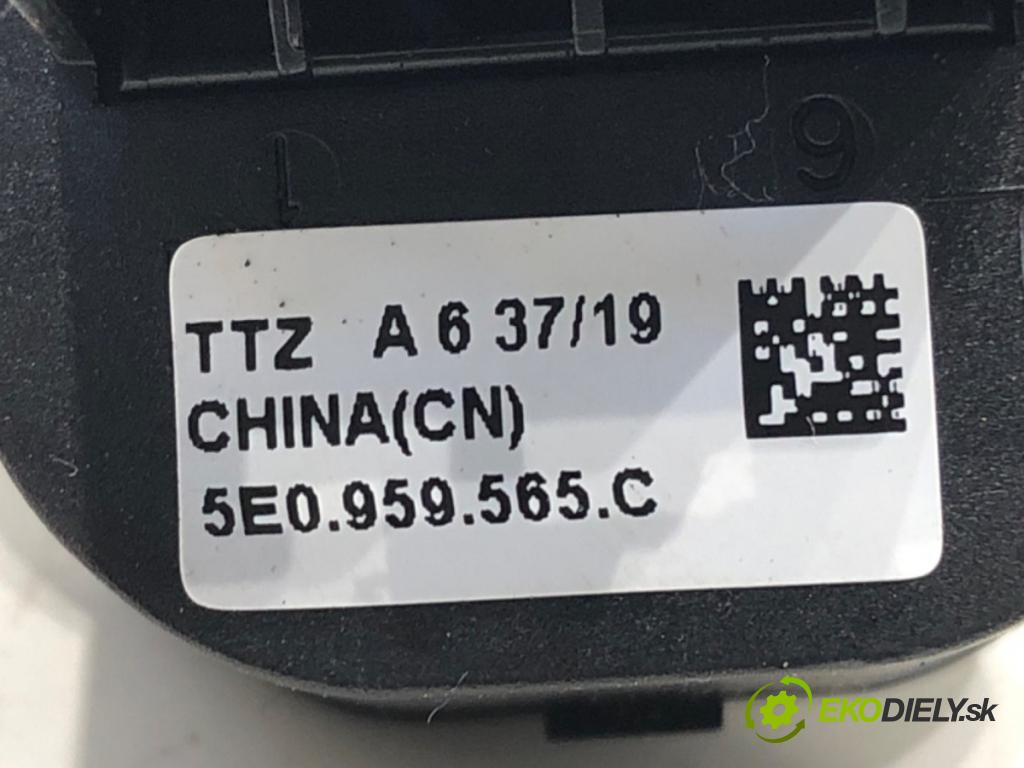 SKODA OCTAVIA III Combi (5E5, 5E6) 2012 - 2022    1.5 TSI 110 kW [150 KM] benzyna 2017 - 2022  Prepínač nastavenia spätných zrkadiel 5E0959565C (Prepínač/spínač/tlačidlo a ovládač kúrenia)