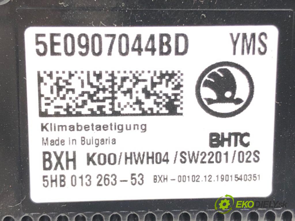 SKODA OCTAVIA III Combi (5E5, 5E6) 2012 - 2022    1.5 TSI 110 kW [150 KM] benzyna 2017 - 2022  Panel ovládania kúrenia 5E0907044BD (Prepínač/spínač/tlačidlo a ovládač kúrenia)