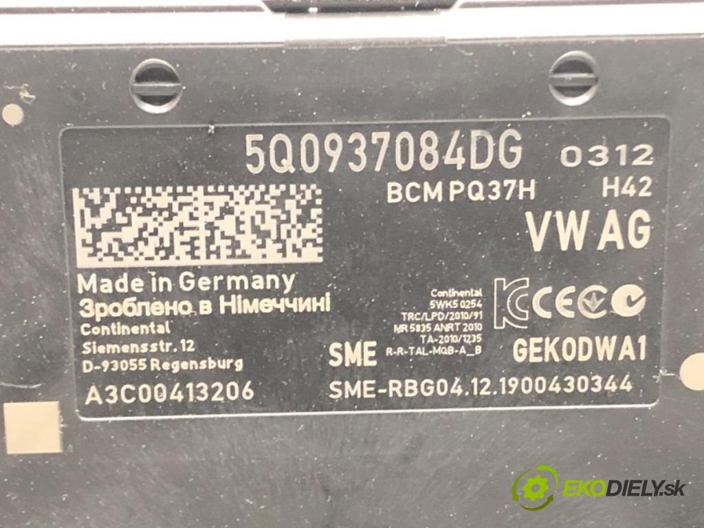 SKODA OCTAVIA III Combi (5E5, 5E6) 2012 - 2022    1.5 TSI 110 kW [150 KM] benzyna 2017 - 2022  Modul komfortu 5Q0937084DG (Modul komfortu)