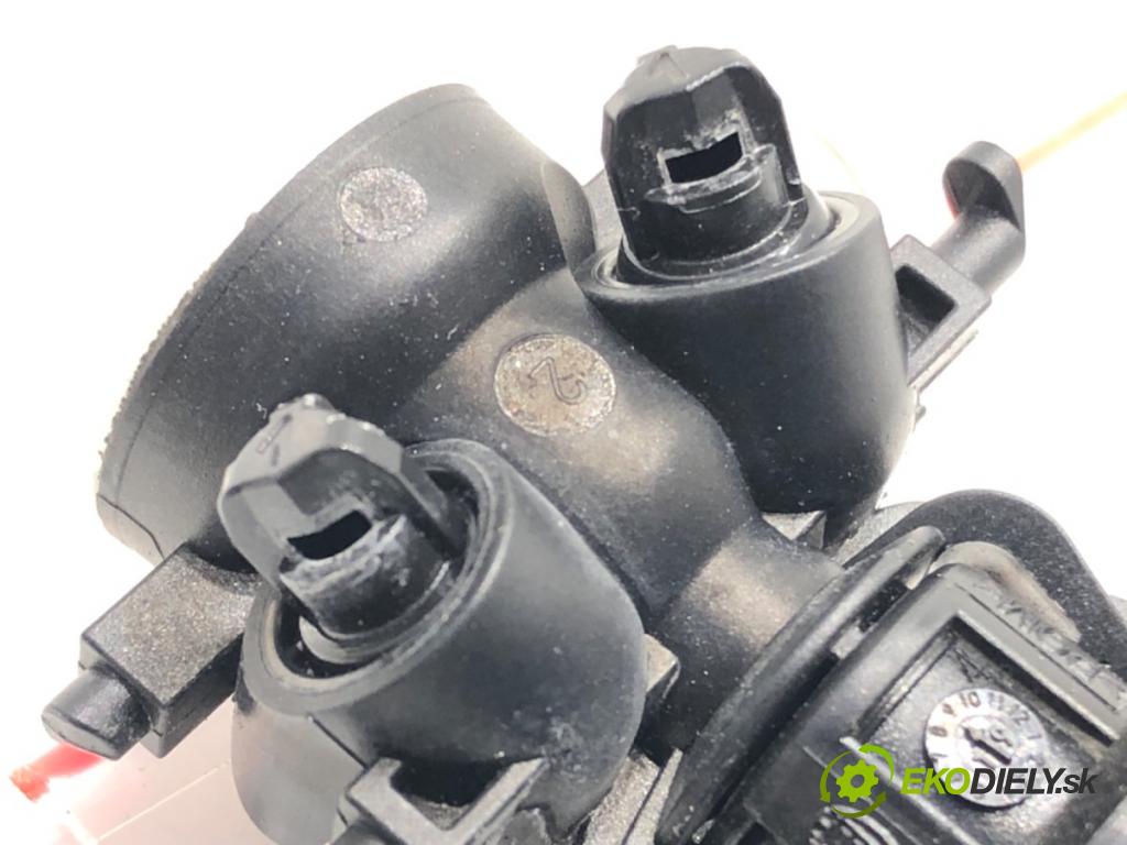 SKODA OCTAVIA III Kombi 2019 110 kW 1.5 TSI 1495 ostrekovača svetla ľavy predný