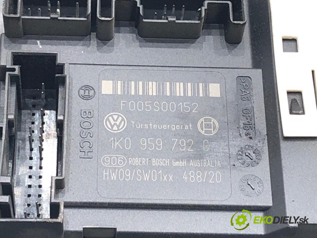 VW GOLF V (1K1) 2003 - 2010    1.9 TDI 77 kW [105 KM] olej napędowy 2003 - 2008  mechanismus okna pravý přední část 1K0959792C