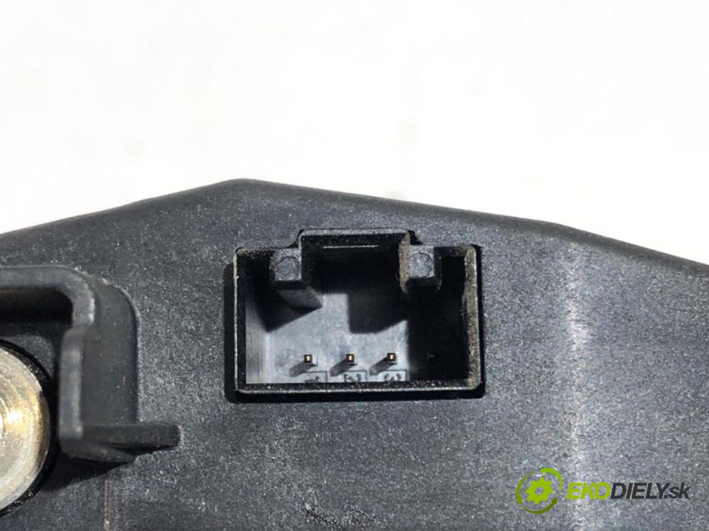 VW GOLF V (1K1) 2003 - 2010    1.9 TDI 77 kW [105 KM] olej napędowy 2003 - 2008  Výhrevné teleso, radiátor kúrenia elektrická 1K0963235E (Radiátory kúrenia)