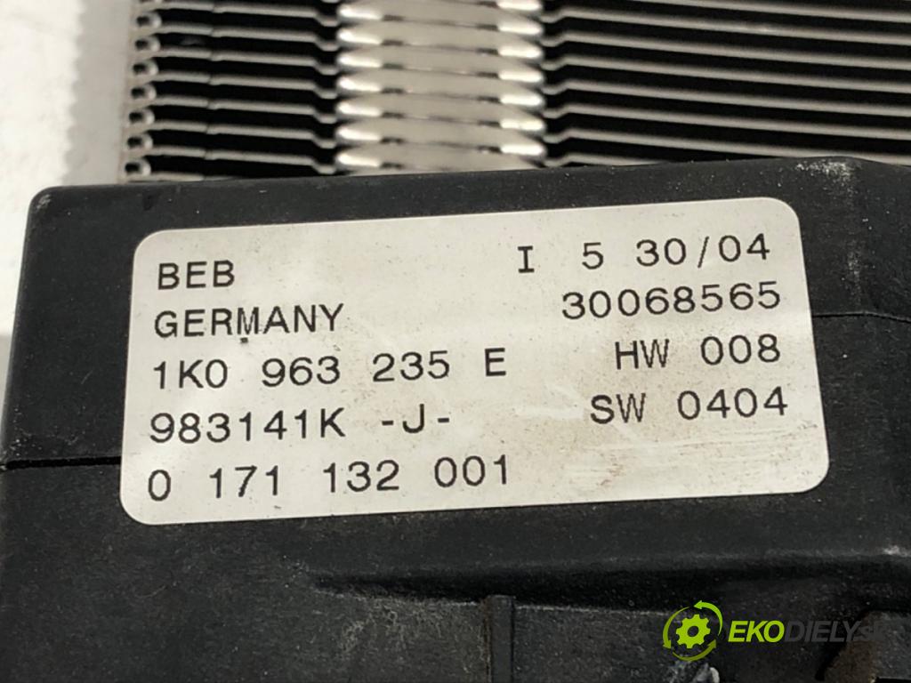 VW GOLF V (1K1) 2003 - 2010    1.9 TDI 77 kW [105 KM] olej napędowy 2003 - 2008  Výhrevné teleso, radiátor kúrenia elektrická 1K0963235E (Radiátory kúrenia)