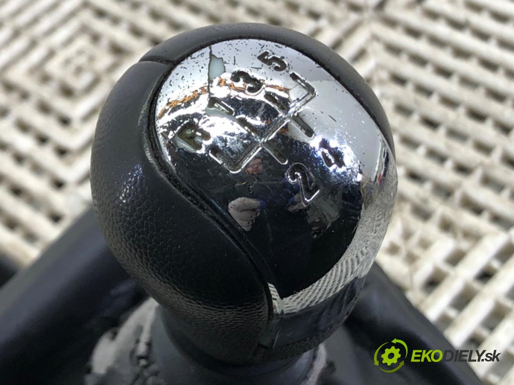 OPEL VECTRA C (Z02) 2002 - 2009    1.8 16V 90 kW [122 KM] benzyna 2002 - 2008  Kulisa 024456028 (Rýchlostná páka / kulisa)