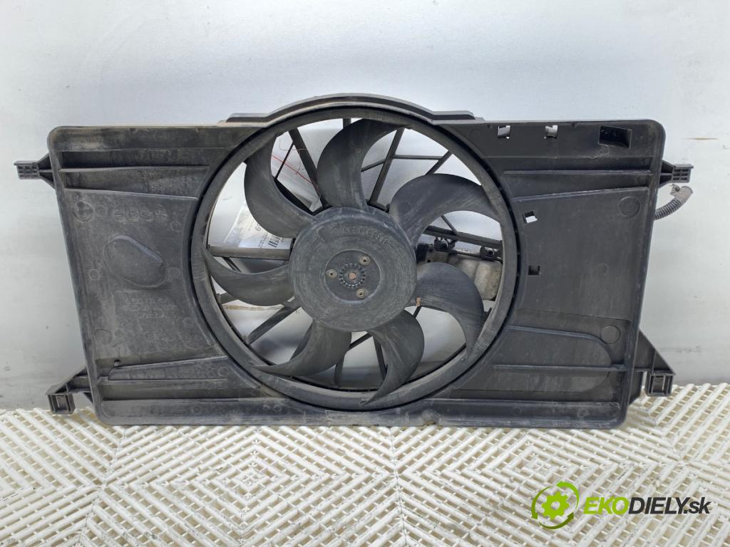 VOLVO V50 (545) 2003 - 2012    2.0 D 100 kW [136 KM] olej napędowy 2004 - 2010  ventilátor chladiče 0130303939 (Ventilátory)