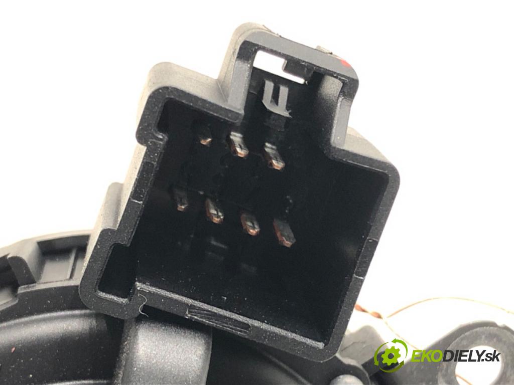 VOLVO V50 (545) 2003 - 2012    2.0 D 100 kW [136 KM] olej napędowy 2004 - 2010  spinačka 30768036 (Spínacia skrinka a kľúč)