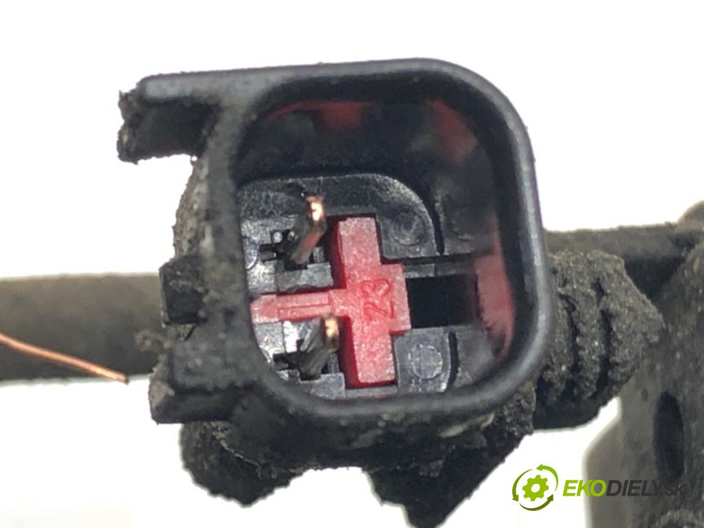 VOLVO V50 (545) 2003 - 2012    2.0 D 100 kW [136 KM] olej napędowy 2004 - 2010  Kompresor klimatizácie 3M5H-19D629-HD (Kompresor klimatizácie)