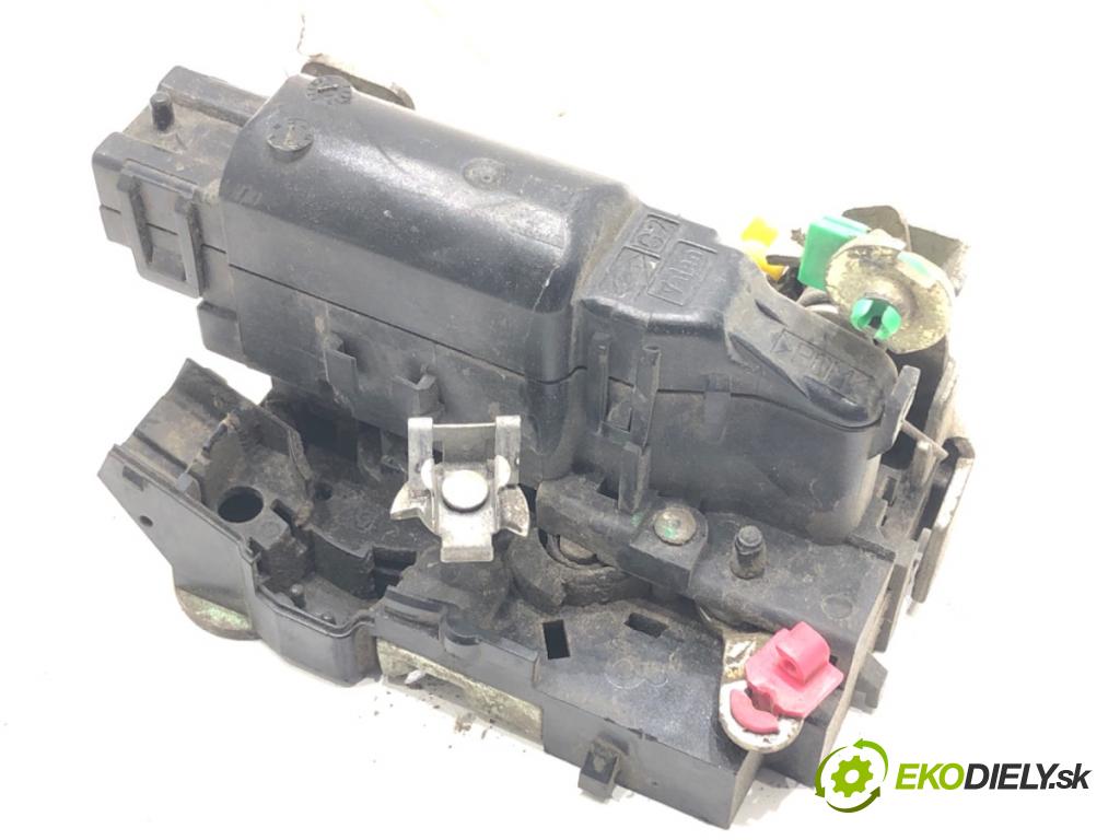 RENAULT KANGOO (KC0/1_) 1997 - 2022    1.5 dCi 50 kW [68 KM] olej napędowy 2005 - 2022  zámok dveře levý přední část