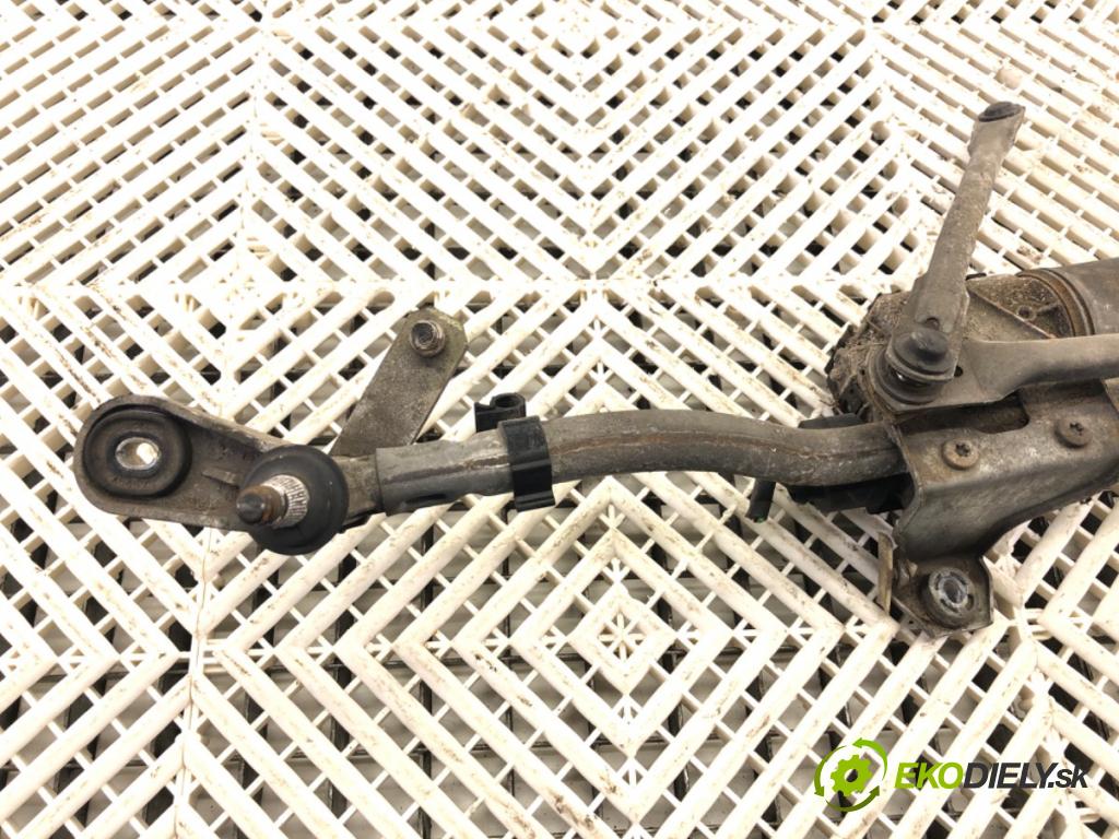 AUDI A4 B6 Avant (8E5) 2000 - 2005    2.0 FSI 110 kW [150 KM] benzyna 2002 - 2004  Mechanizmus stieračov predný 8E1955603D (Motorček stieračov predné)