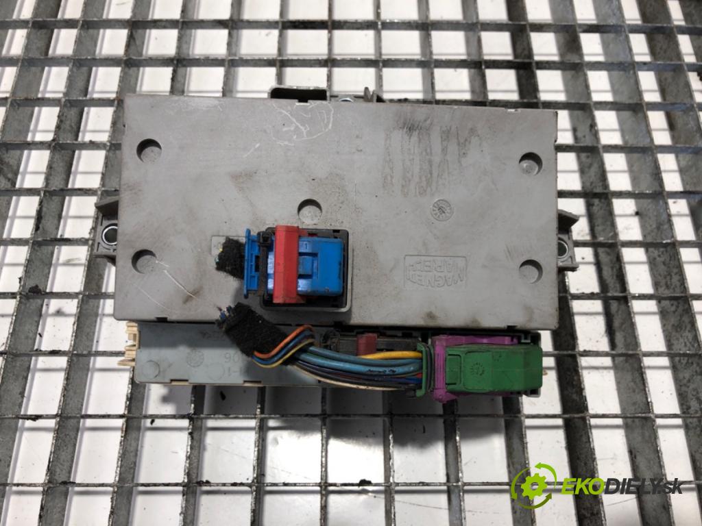 CITROEN JUMPER Autobus 2006 - 2022    2.2 HDi 120 88 kW [120 KM] olej napędowy 2006 - 2022  skříňka poistková  (Pojistkové skříňky)