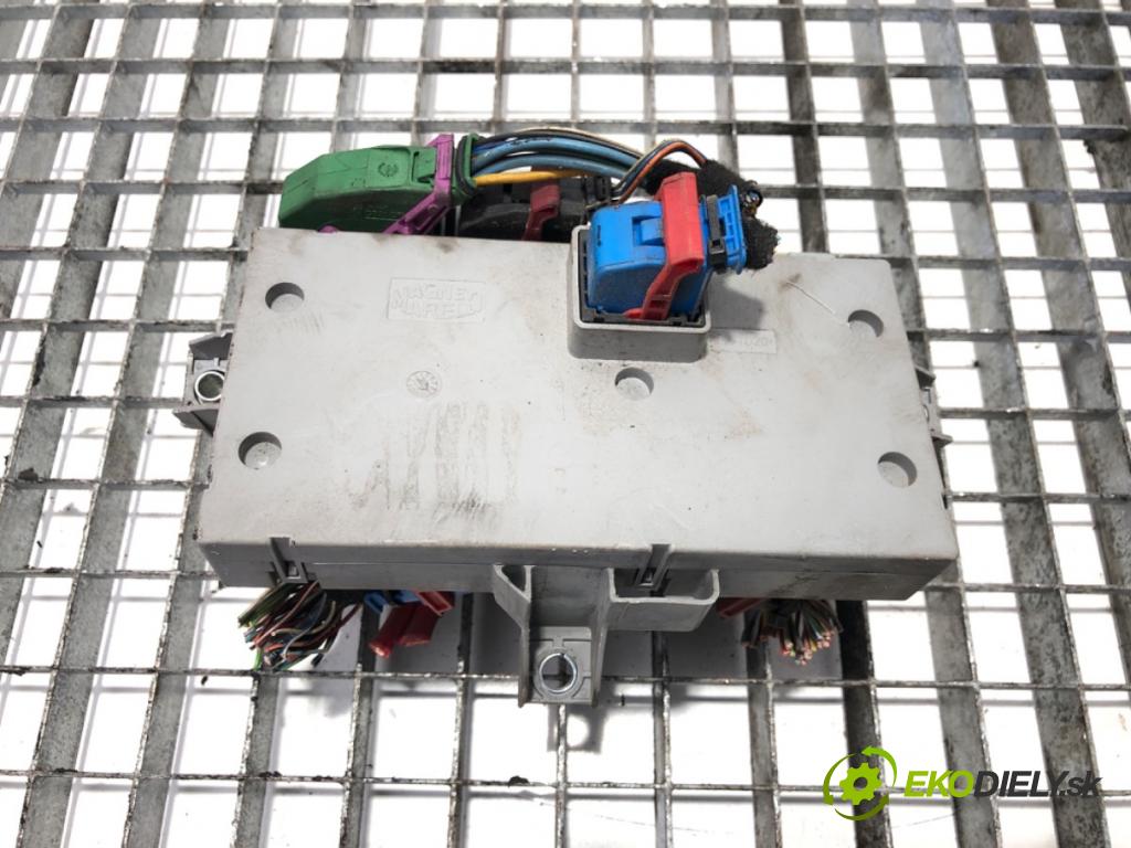 CITROEN JUMPER Autobus 2006 - 2022    2.2 HDi 120 88 kW [120 KM] olej napędowy 2006 - 2022  skříňka poistková  (Pojistkové skříňky)