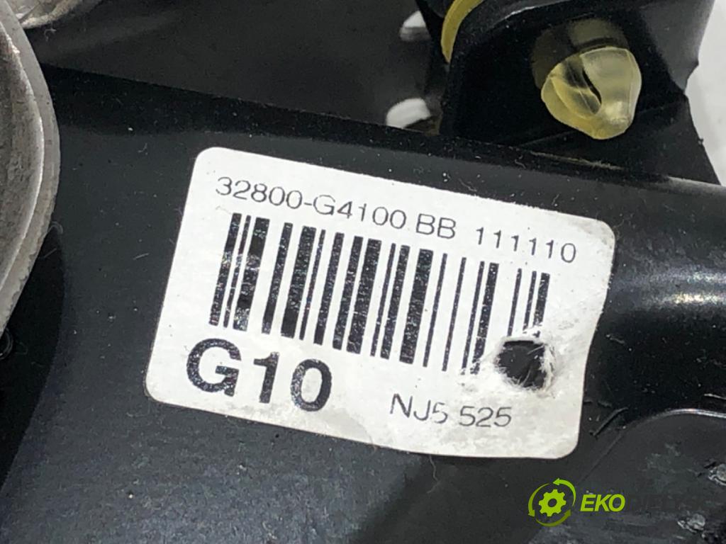 HYUNDAI i30 liftback 2019 74 kW 1.4 MPI 1368 PEDÁL: 32800-G4100 32802-J7000 (Potenciometer plynového pedálu)