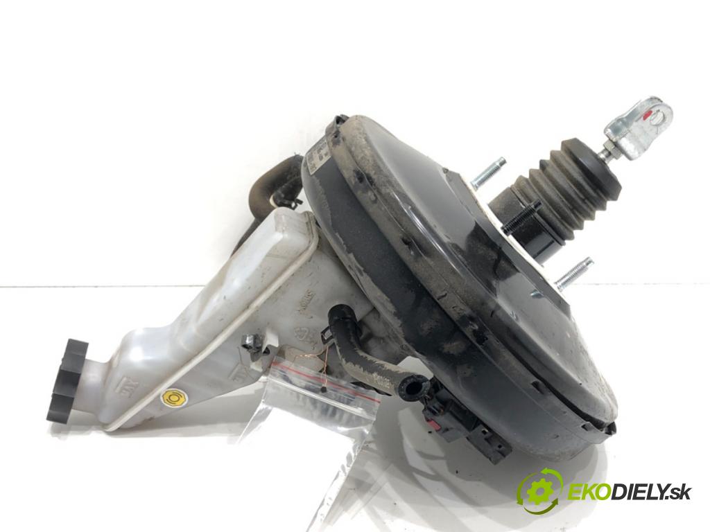 HYUNDAI i30 liftback 2019 74 kW 1.4 MPI 1368 Posilovač bŕzd 58500-G4250