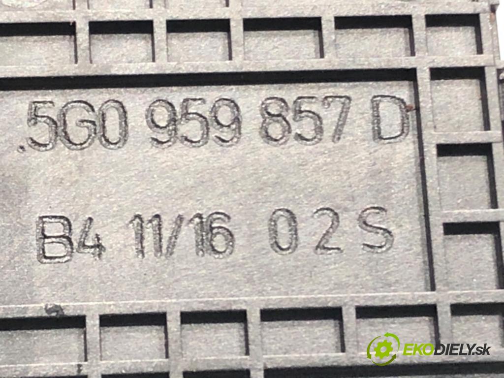 VW PASSAT B8 (3G2, CB2) 2014 - 2022    1.8 TSI 132 kW [180 KM] benzyna 2015 - 2022  Prepínač okien 5G0959857D (Prepínač/spínač/tlačidlo a ovládač kúrenia)