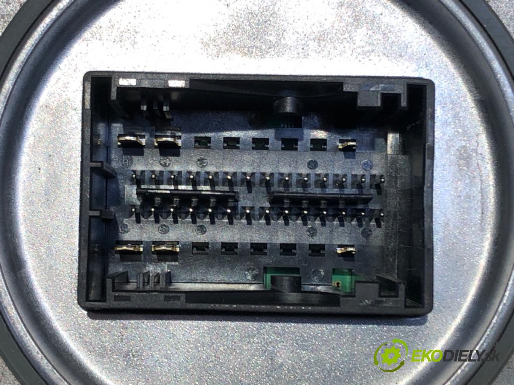 VW PASSAT B8 (3G2, CB2) 2014 - 2022    1.8 TSI 132 kW [180 KM] benzyna 2015 - 2022  Menič XENON 7PP941572AB (Riadiaca jednotka xenónu)