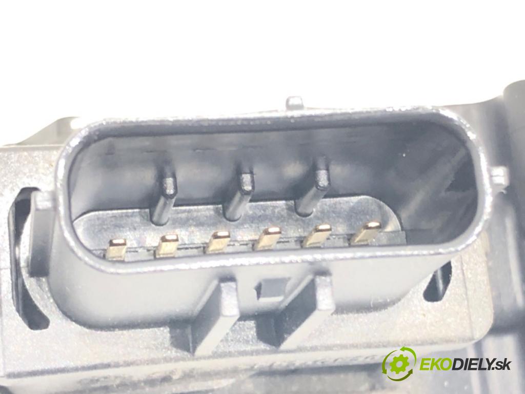 VW PASSAT B8 (3G2, CB2) 2014 - 2022    1.8 TSI 132 kW [180 KM] benzyna 2015 - 2022  Potenciometer plynu 5Q1723503H (Pedál)