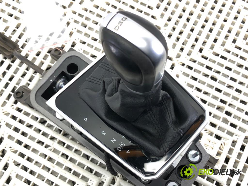 VW PASSAT B8 (3G2, CB2) 2014 - 2022    1.8 TSI 132 kW [180 KM] benzyna 2015 - 2022  Kulisa 3Q1713023E (Rýchlostné páky / kulisy)