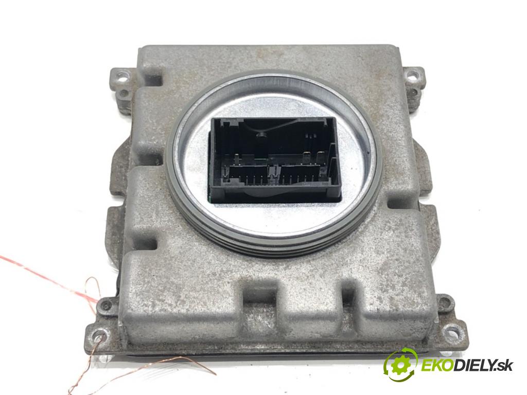 VW PASSAT B8 (3G2, CB2) 2014 - 2022    1.8 TSI 132 kW [180 KM] benzyna 2015 - 2022  Menič XENON 7PP941572AB (Riadiaca jednotka xenónu)