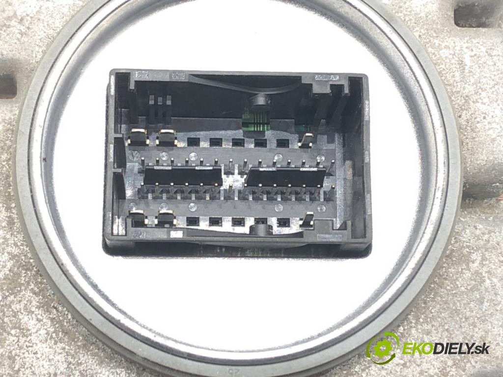 VW PASSAT B8 (3G2, CB2) 2014 - 2022    1.8 TSI 132 kW [180 KM] benzyna 2015 - 2022  Menič XENON 7PP941572AB (Riadiaca jednotka xenónu)