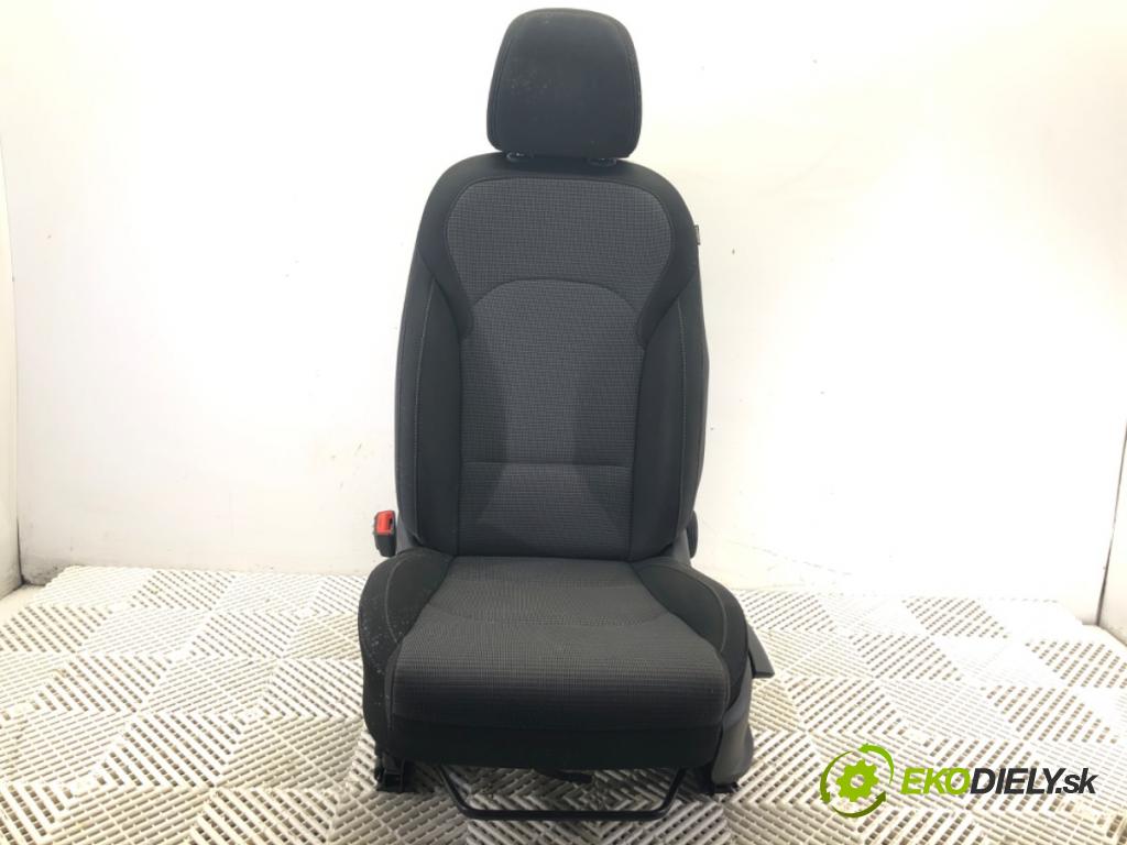 HYUNDAI i30 liftback 2019 74 kW 1.4 MPI 1368 Sedadlo pravy predný 