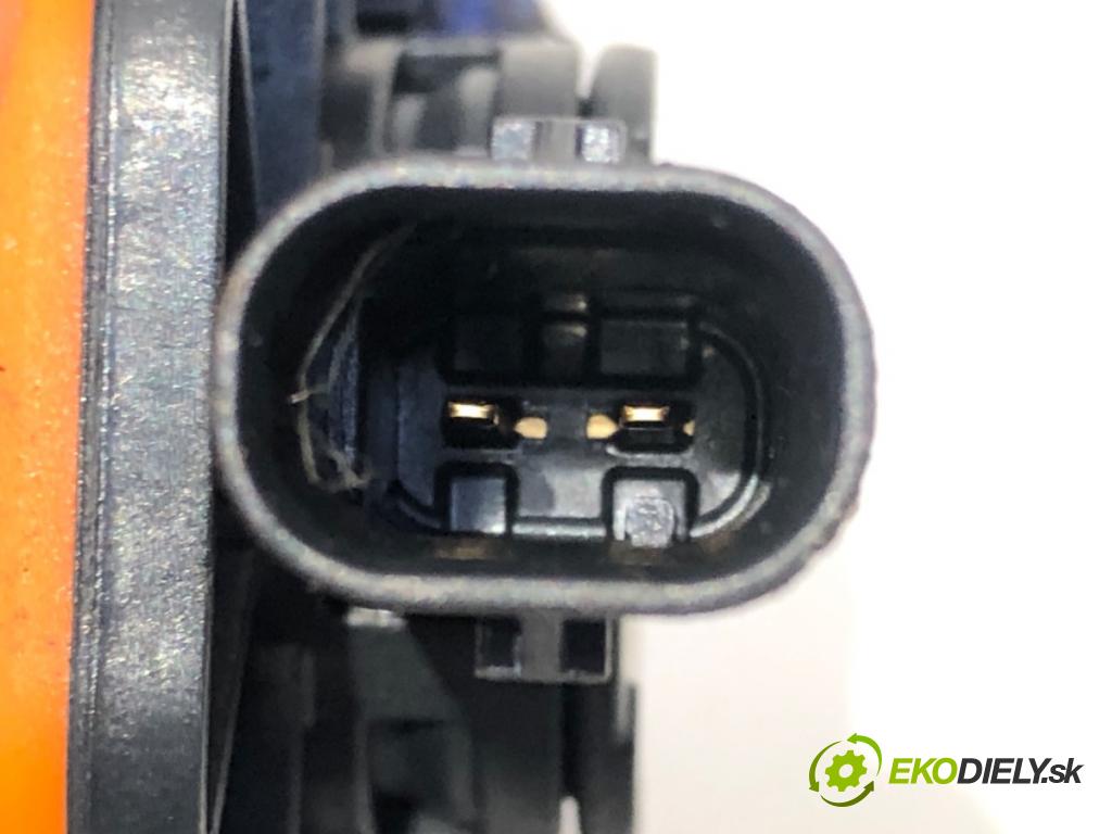 HYUNDAI i30 (PDE, PD, PDEN) 2016 - 2022    1.4 MPI 74 kW [100 KM] benzyna 2016 - 2022  Snímač nárazu 95920-G3100 (Snímač nárazu)