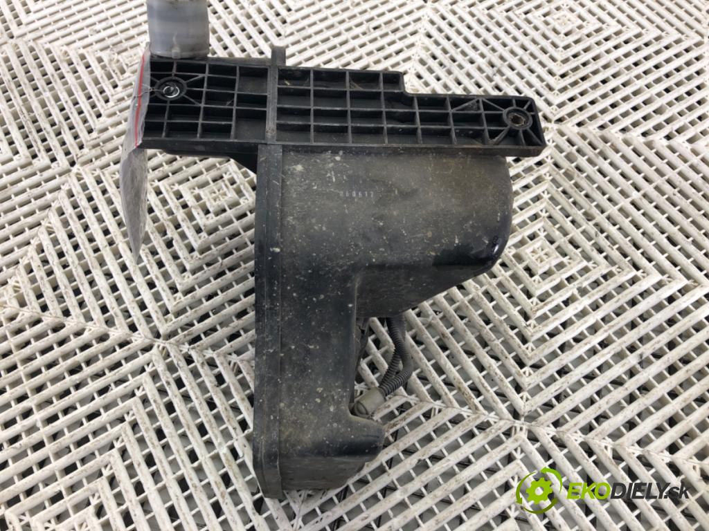 SKODA ROOMSTER nadwozie wielkoprzestrzenne (MPV) 2012 77 kW 1.6 TDI 1598 Nádržka ostrekovačov 6R0955453D