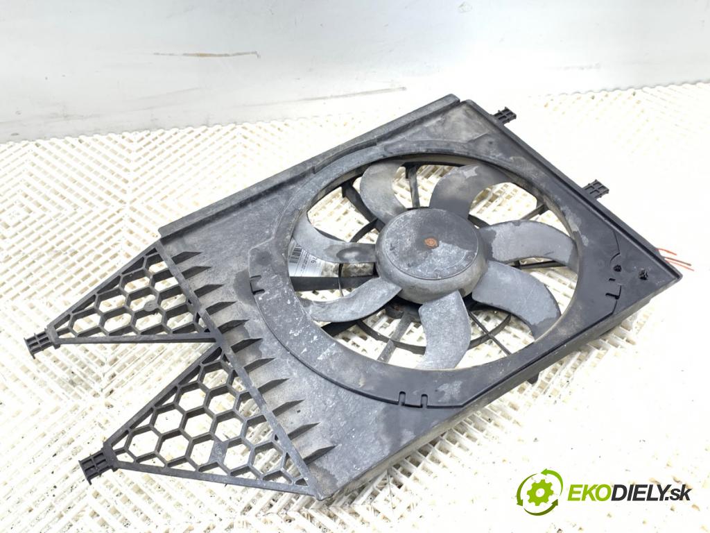 SKODA ROOMSTER (5J7) 2006 - 2015    1.6 TDI 77 kW [105 KM] olej napędowy 2010 - 2015  ventilátor chladiče 6R0121207A (Ventilátory)