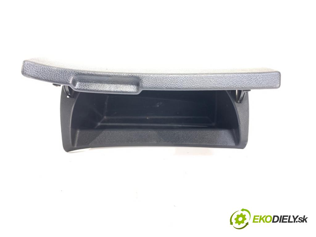 SKODA ROOMSTER (5J7) 2006 - 2015    1.6 TDI 77 kW [105 KM] olej napędowy 2010 - 2015  Priehradka, kastlík spolujazdca 5J1857096B (Priehradky, kastlíky)