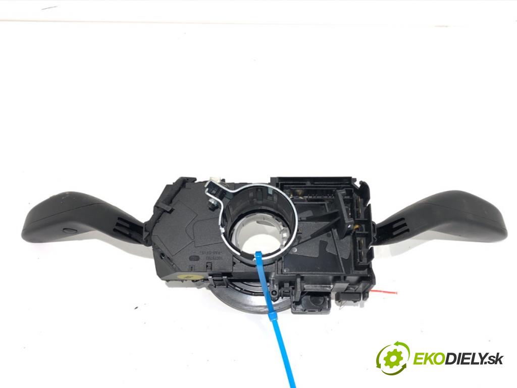 SKODA ROOMSTER (5J7) 2006 - 2015    1.6 TDI 77 kW [105 KM] olej napędowy 2010 - 2015  Prepínač kombinovaný 6R0953501A (Prepínače, spínače, tlačidlá a ovládače kúrenia)