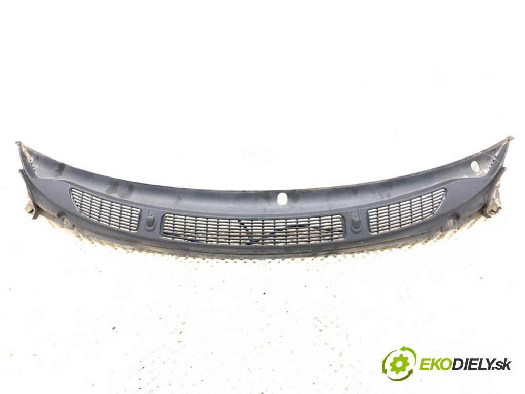 SKODA ROOMSTER (5J7) 2006 - 2015    1.6 TDI 77 kW [105 KM] olej napędowy 2010 - 2015  Torpédo, plast pod čelné okno 5J1819403A (Torpédo)