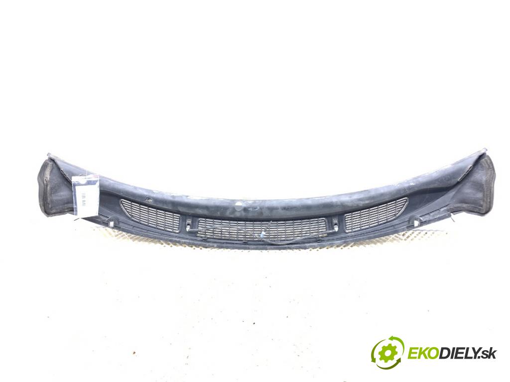 SKODA ROOMSTER (5J7) 2006 - 2015    1.6 TDI 77 kW [105 KM] olej napędowy 2010 - 2015  Torpédo, plast pod čelné okno 5J1819403A (Torpédo)