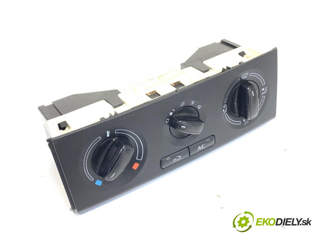SKODA ROOMSTER (5J7) 2006 - 2015    1.6 TDI 77 kW [105 KM] olej napędowy 2010 - 2015  Panel ovládania kúrenia 5J0820045D (Prepínače, spínače, tlačidlá a ovládače kúrenia)