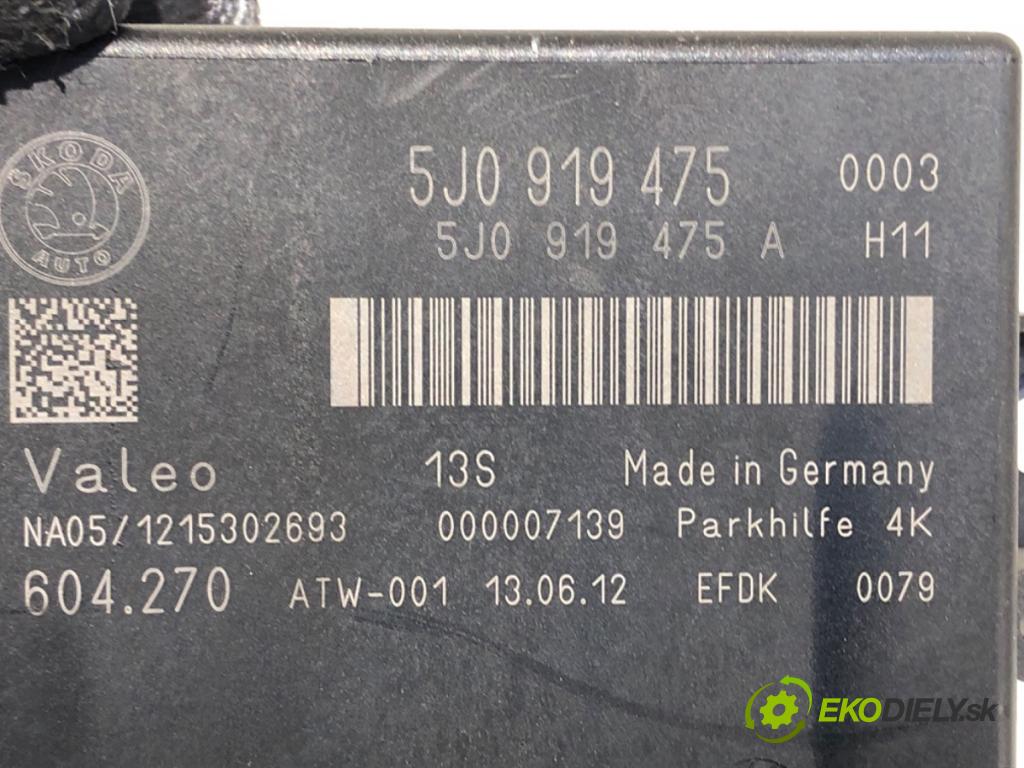 SKODA ROOMSTER (5J7) 2006 - 2015    1.6 TDI 77 kW [105 KM] olej napędowy 2010 - 2015  Modul PDC 5J0919475 (Ostatné)