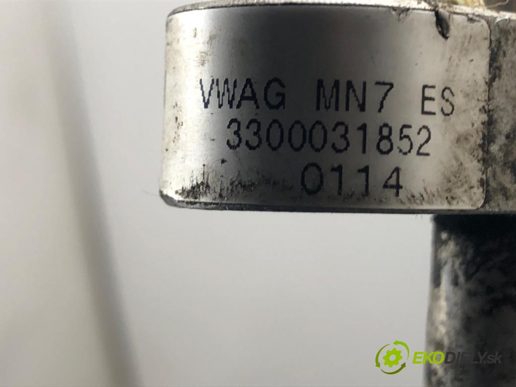 SKODA ROOMSTER (5J7) 2006 - 2015    1.6 TDI 77 kW [105 KM] olej napędowy 2010 - 2015  rúrka klimatizácie 6R1820741N (Rúrka klimatizácie)