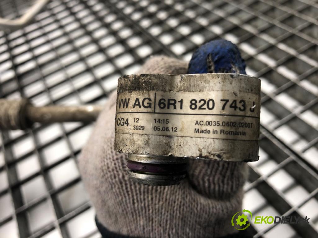 SKODA ROOMSTER (5J7) 2006 - 2015    1.6 TDI 77 kW [105 KM] olej napędowy 2010 - 2015  rúrka klimatizácie 6R1820743J (Rúrka klimatizácie)