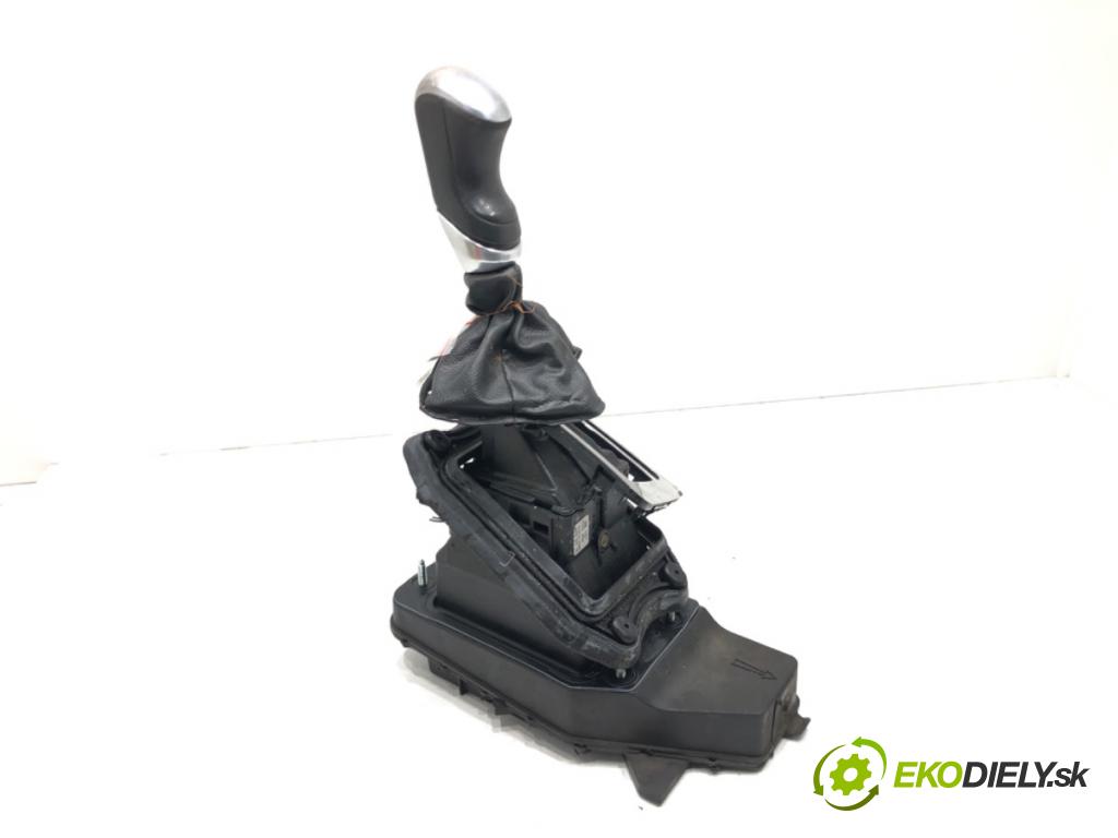 PEUGEOT 508 I (8D_) 2010 - 2018    1.6 HDi 84 kW [115 KM] olej napędowy 2012 - 2018  Kulisa 9685798580 (Rýchlostná páka / kulisa)