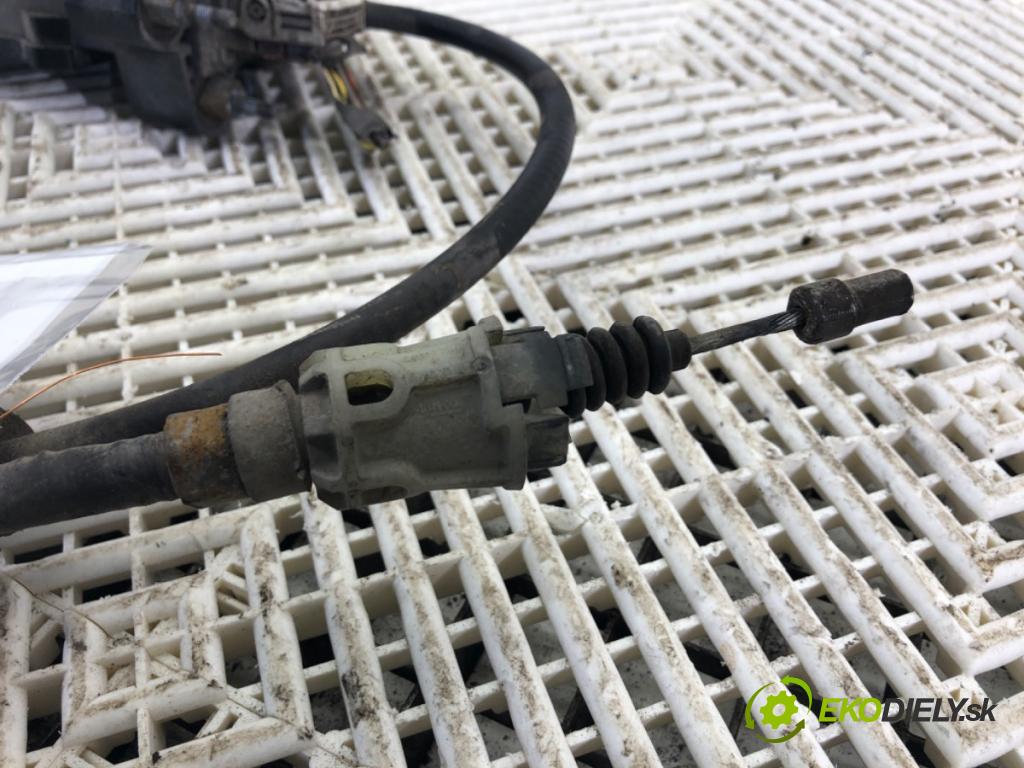 PEUGEOT 508 I (8D_) 2010 - 2018    1.6 HDi 84 kW [115 KM] olej napędowy 2012 - 2018  BRZDA: ručný elektrický 9810501780 (Ručné brzdy)