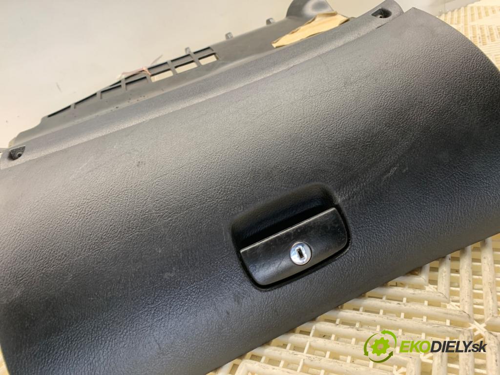 VW PASSAT B5.5 (3B3) 2000 - 2005    1.9 TDI 96 kW [130 KM] olej napędowy 2000 - 2005  Priehradka, kastlík spolujazdca 3B1857101 (Priehradka, kastlík)