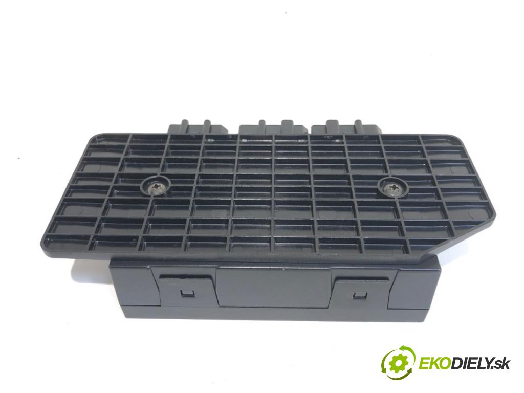 VW PASSAT B5.5 (3B3) 2000 - 2005    1.9 TDI 96 kW [130 KM] olej napędowy 2000 - 2005  Modul komfortu 1C0959799A (Modul komfortu)