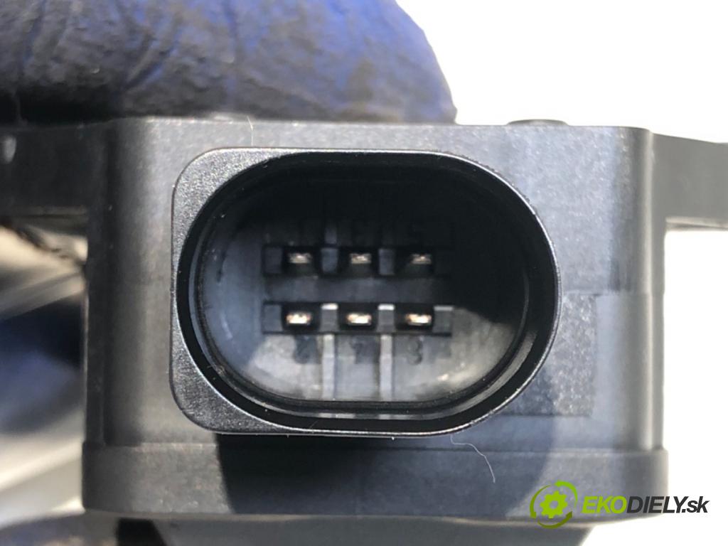 VW PASSAT B5.5 (3B3) 2000 - 2005    1.9 TDI 96 kW [130 KM] olej napędowy 2000 - 2005  snímač ESP 8E0907637A