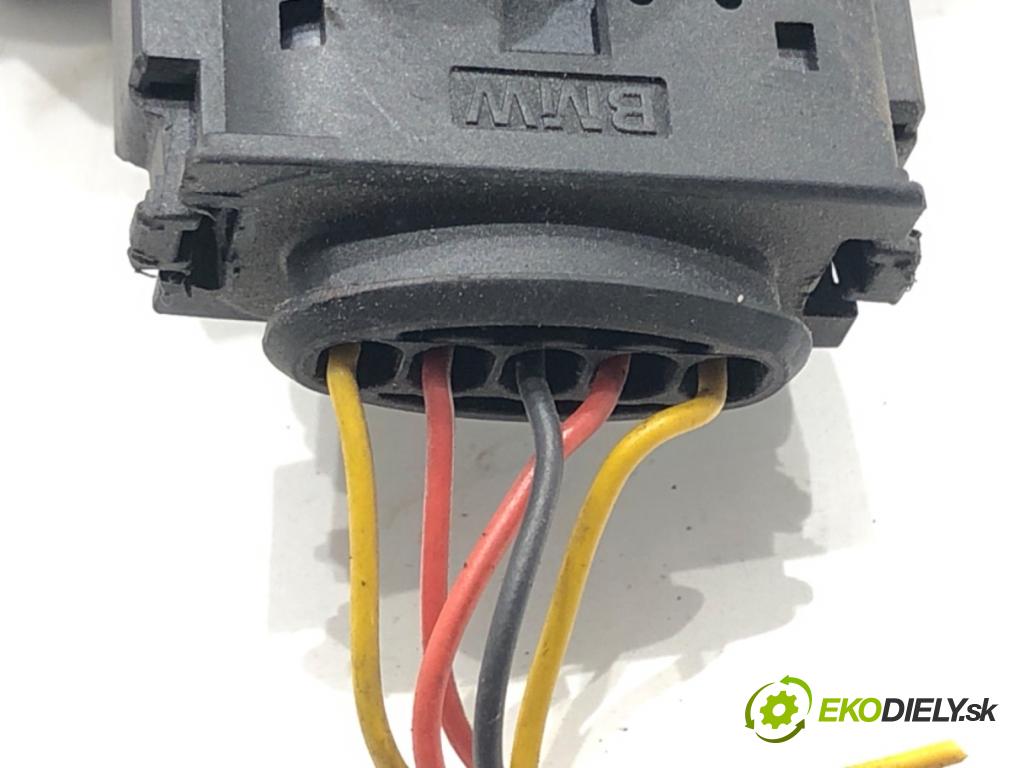 BMW 1 (E87) 2003 - 2013    116 i 85 kW [115 KM] benzyna 2004 - 2011  Váha vzduchu 1438687 (Váha vzduchu)