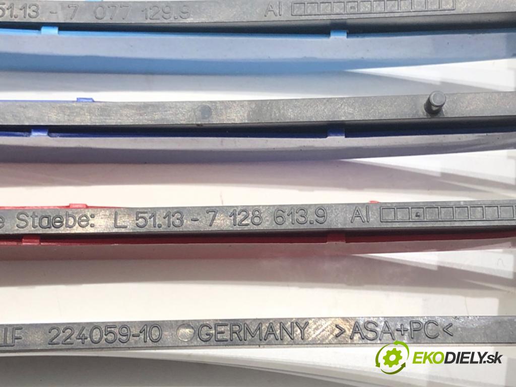 BMW 1 (E87) 2003 - 2013    116 i 85 kW [115 KM] benzyna 2004 - 2011  mřížka maska 7128614 7128613 (Mřížky (masky) chladičů)