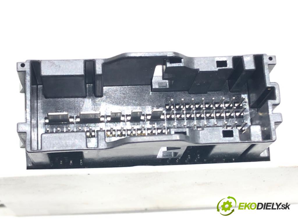 BMW 1 (E87) 2003 - 2013    116 i 85 kW [115 KM] benzyna 2004 - 2011  Modul komfortu 6943759 (Modul komfortu)